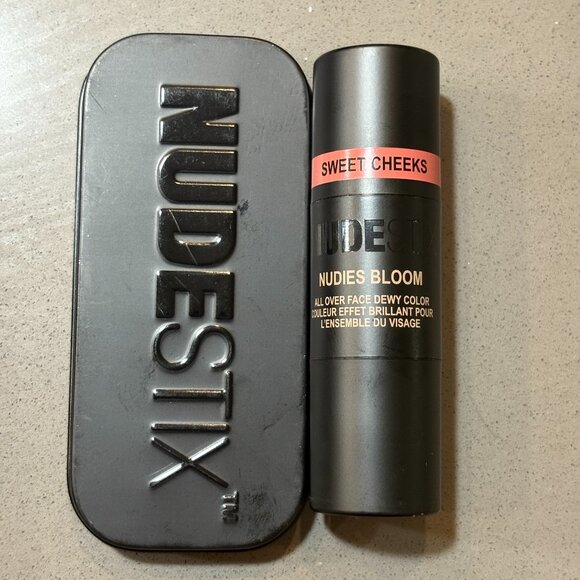 NudeStix Nudies Bloom All Over Face Dewy - Sweet Cheeks - Picture 1 of 6